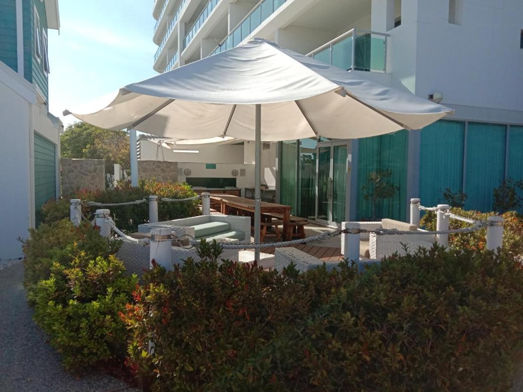 An Ocean,Beachfront And Pool View Apartment 210 Mandurah Exterior foto