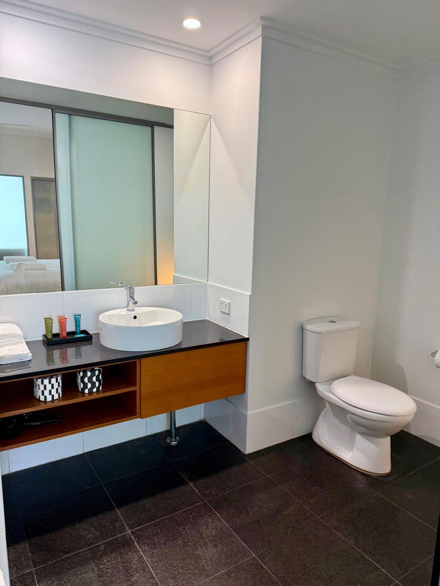 An Ocean,Beachfront And Pool View Apartment 210 Mandurah Exterior foto