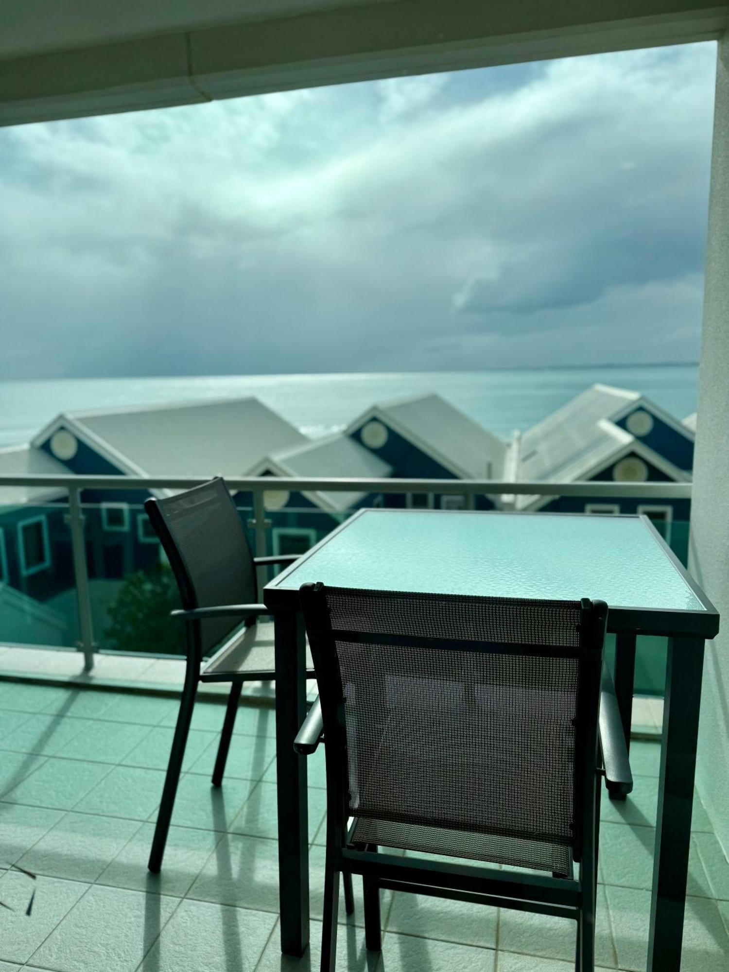 An Ocean,Beachfront And Pool View Apartment 210 Mandurah Exterior foto